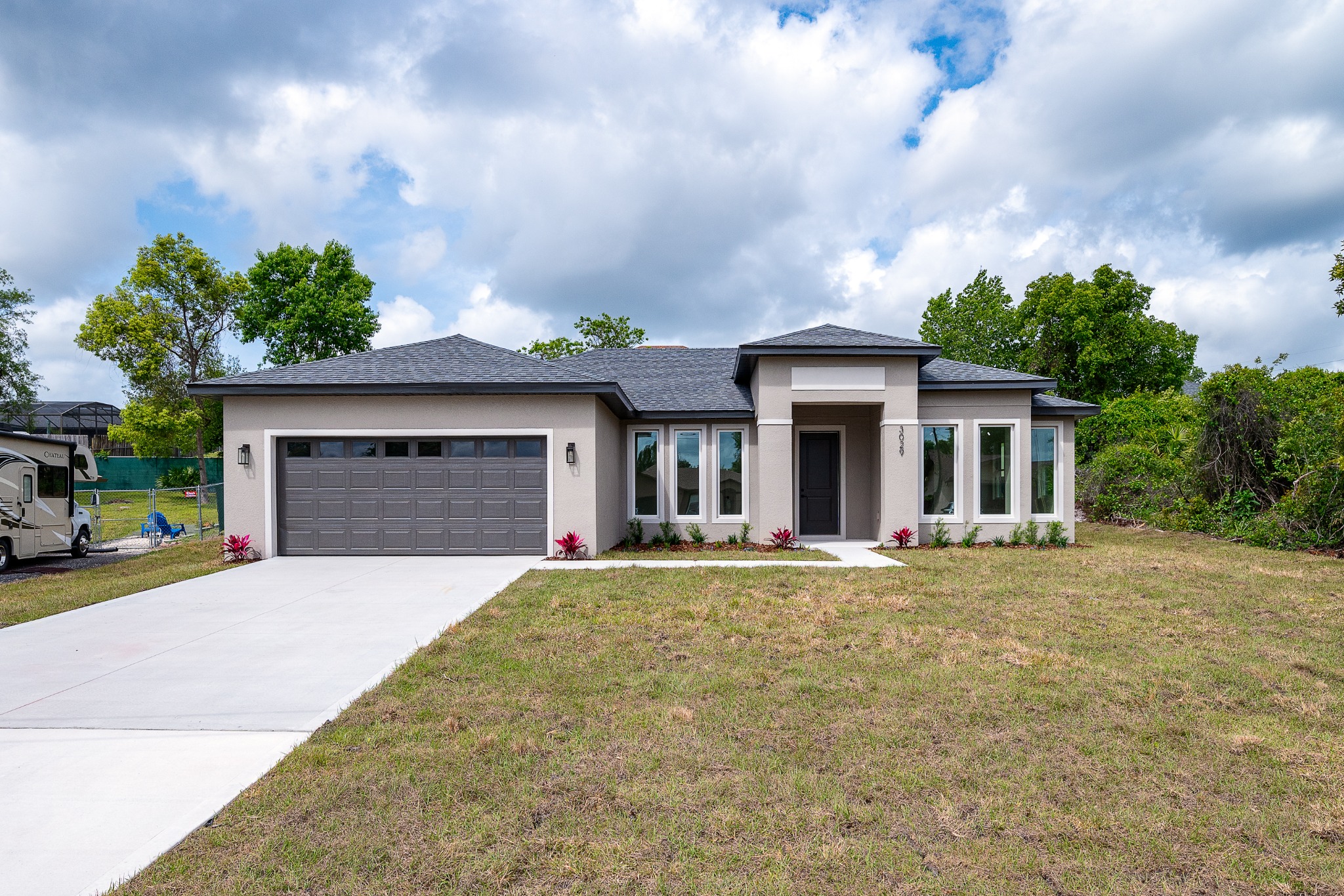3029 Lagoon Avenue exterior